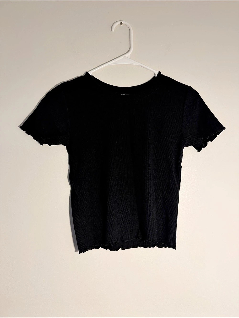 FOREVER 21 Ribbed Short Sleeve Tee in Black Size Small